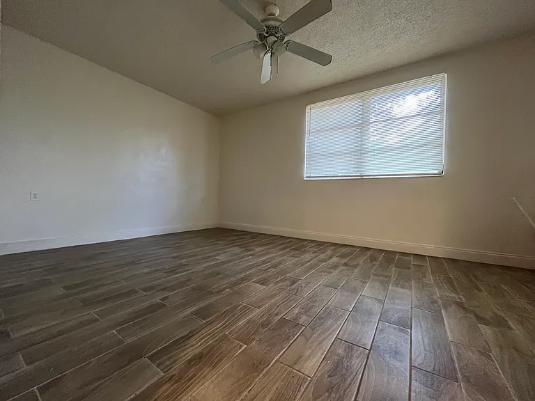 257 Whittier Ave — Photo 33