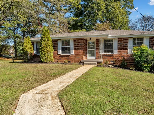 110 Sterling Ct, Hendersonville, TN 37075