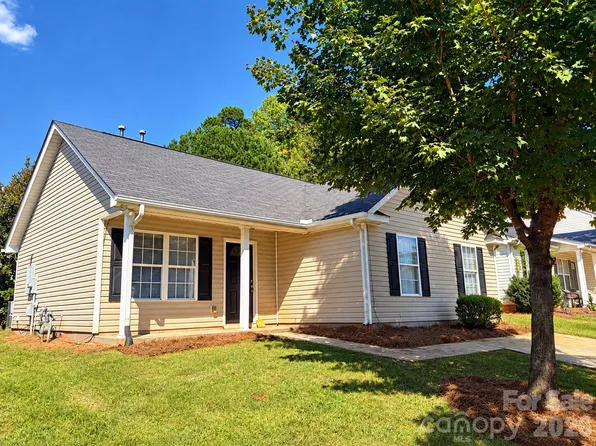 5430 Peachwood Dr, Charlotte, NC 28216