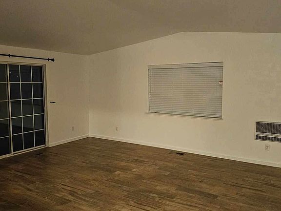 5th image of 2070 Lonnie Ln
