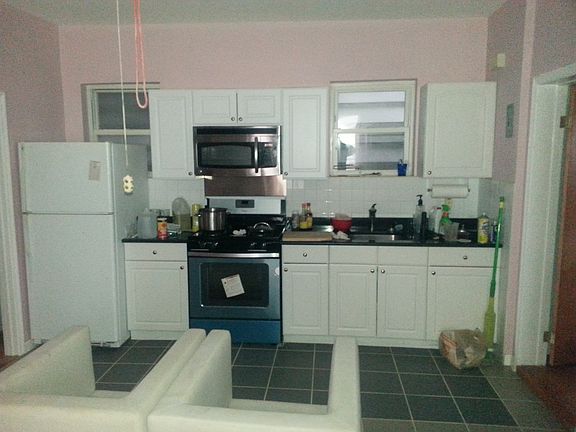 5th image of 10028 91st Ave