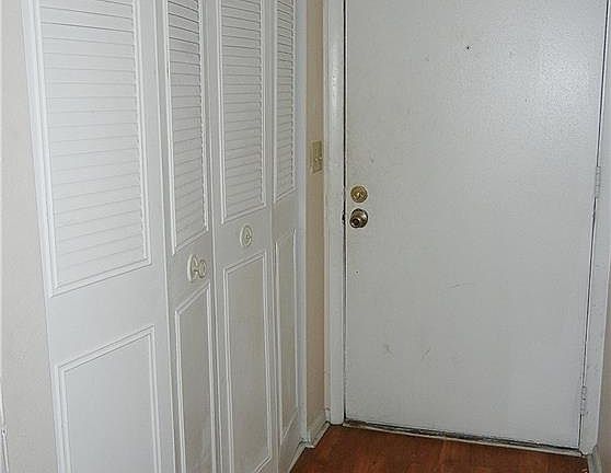 5th image of 4519 Lansmore Dr APT B