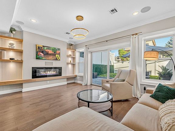 3rd image of 414 New York Ave #1A