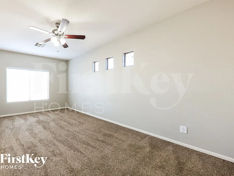17650 N 30th St — Photo 9