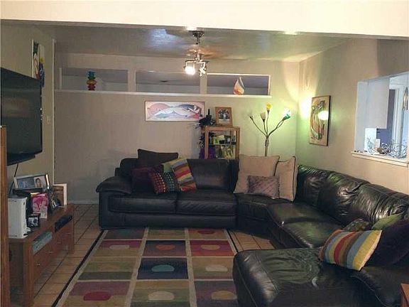 4th image of 2621 Cupid St