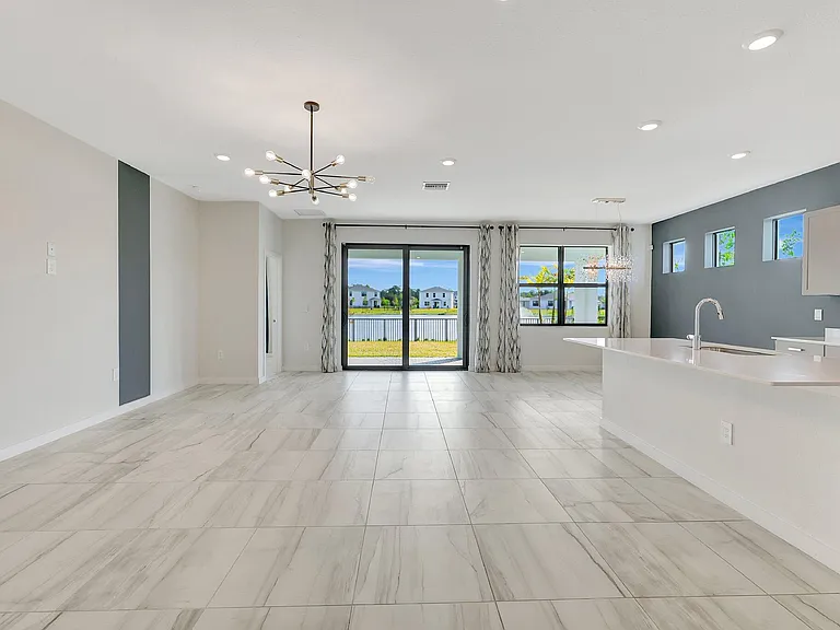 6007 SE Skyblue Cir — Photo 5