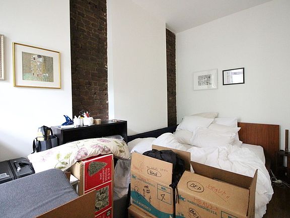 5th image of 339 W 20th St #2B
