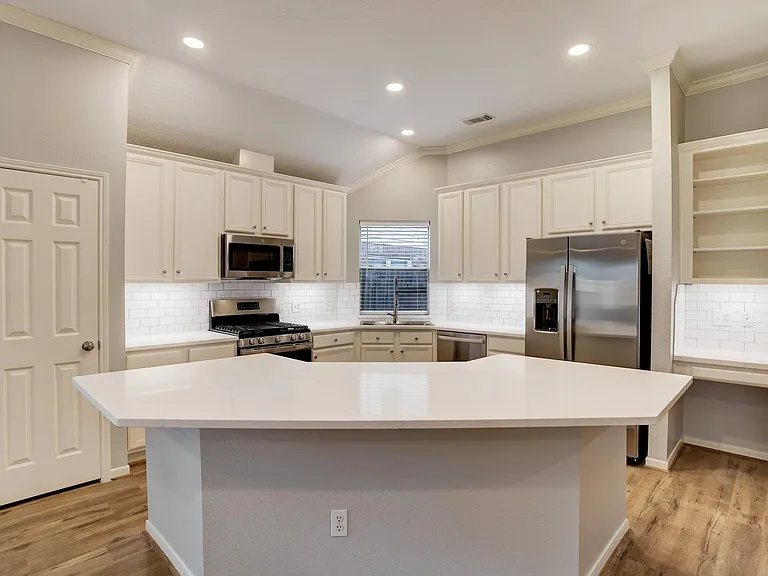 9311 Cabin Creek Dr — Photo 7