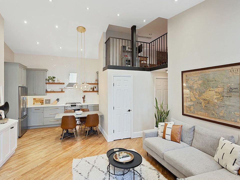 1st image of 348 12th St APT 1R