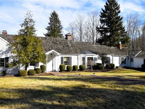 11865 Africa Acres Dr, Chesterland, OH 44026