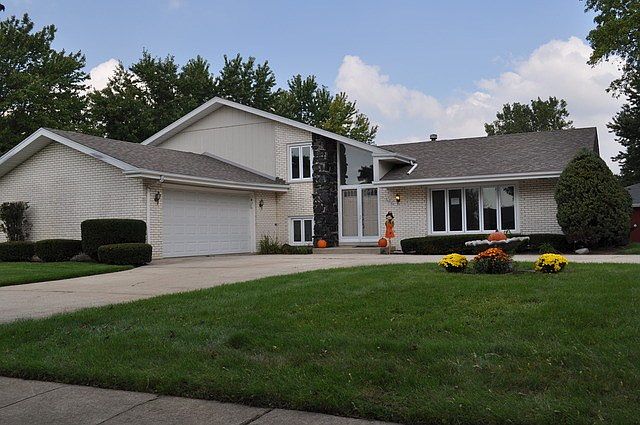 1st image of 145 Pueblo Ct