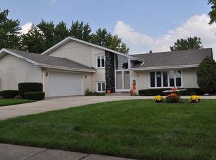 145 Pueblo Ct, Frankfort, IL 60423