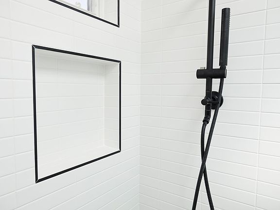 4th image of 640 Santa Clara Ave #4