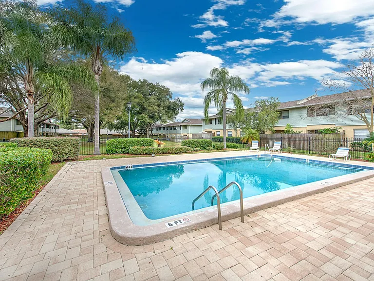 230 Berry Tree Pl — Photo 33