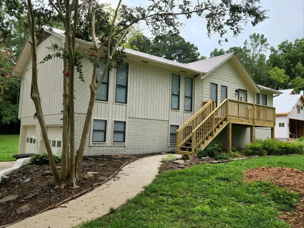 1921 Moncrief Rd, Gardendale, AL 35071
