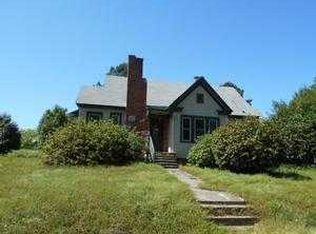 627 E Columbia Ave, Leesville, SC 29070