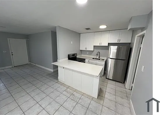 1871 SW 69th Ave #1 — Photo 8