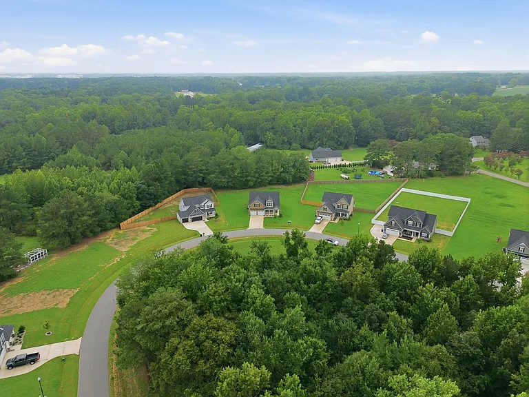 138 Abingdon Farms Dr — Photo 43