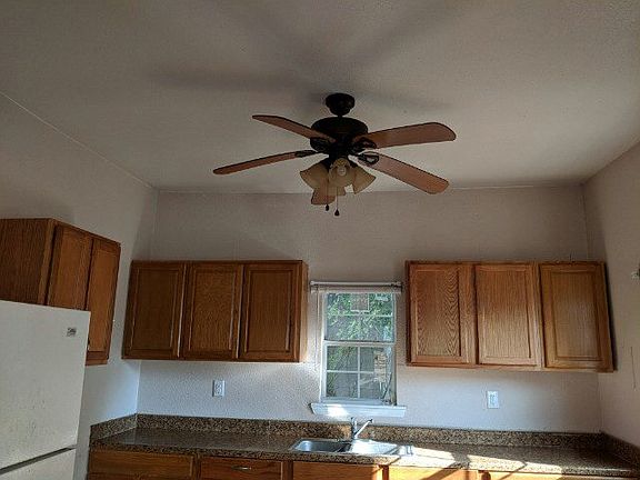 5th image of 612 N Esplanade St