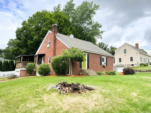 15 Goulding Dr, Auburn, MA 01501