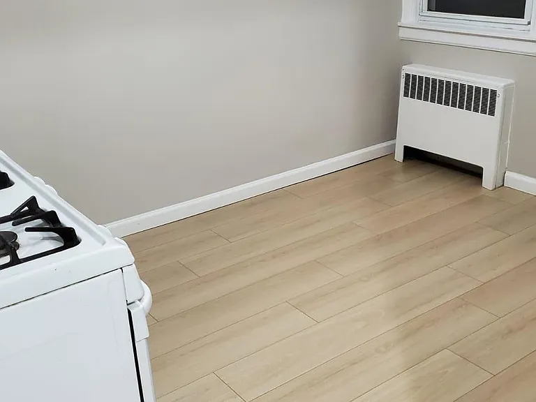 2724 Unruh Ave #2 — Photo 3