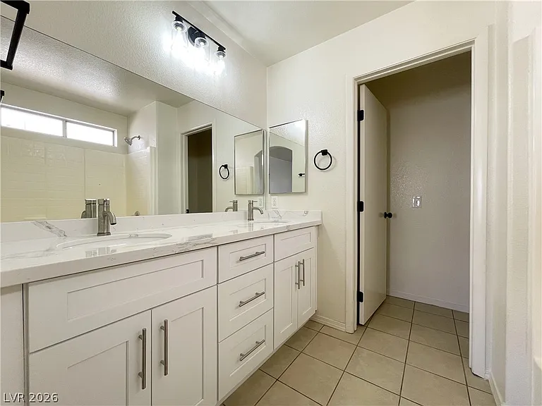 1018 Cliffbrook Hedge Ave — Photo 19