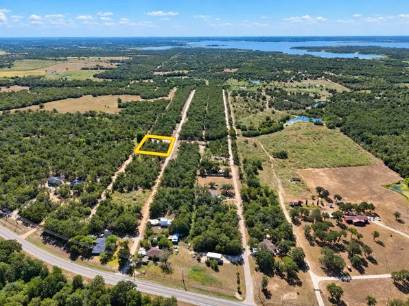 7 Meadow St, Somerville, TX 77879