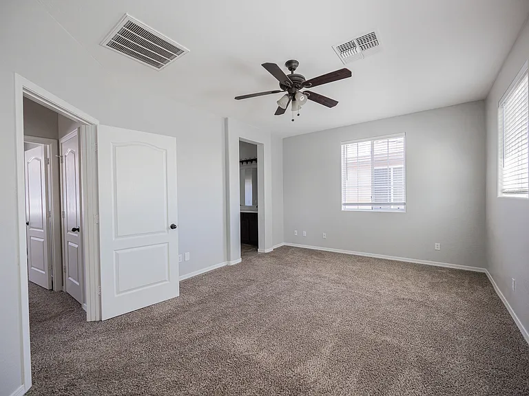 7422 S 27th Way — Photo 15