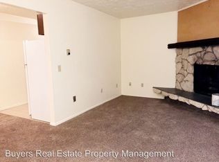 2104 Roosevelt Dr APT 3, Anchorage, AK 99517