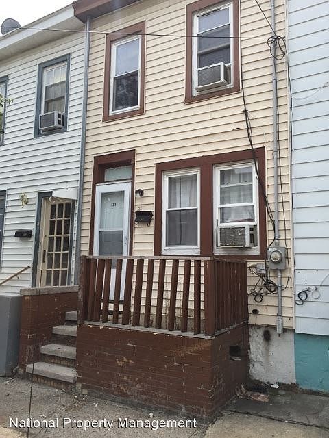 2nd image of 131 Sherman Ave