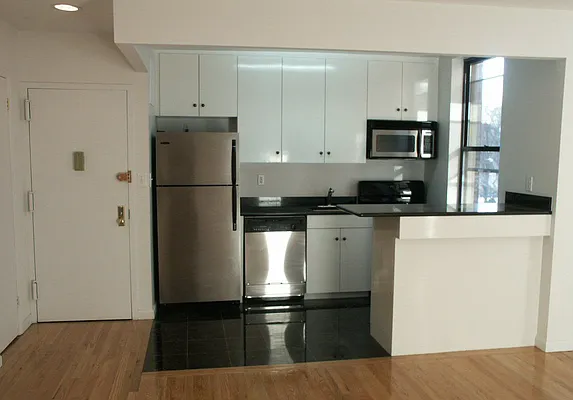 Rented by Helm Management | media 4