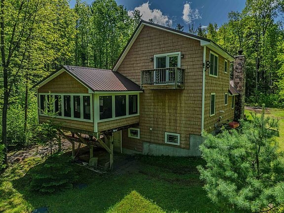 3rd image of 1560 Cherry Valley Road