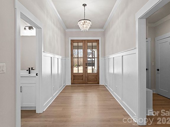 4th image of 131 Heartland Dr #2