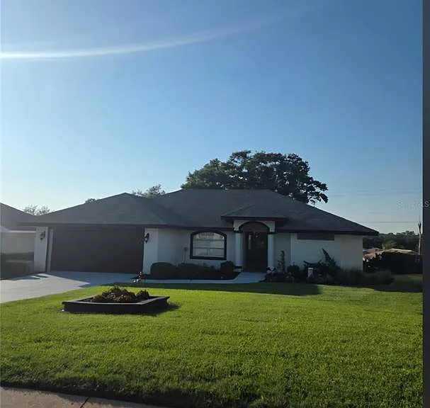 5864 Manchester Dr W — Photo 1