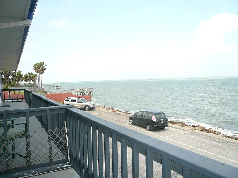 3402 Ocean Dr #33-1 — Photo 6