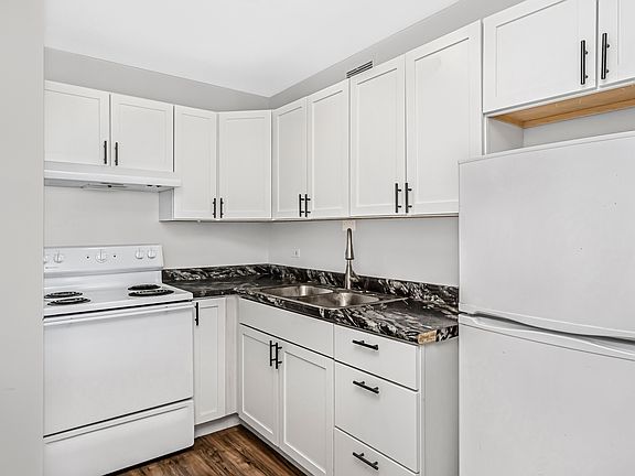 4th image of 4250 N Marine Dr APT 934