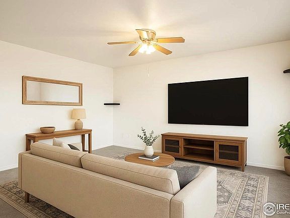 2nd image of 542 E 25th St Rd