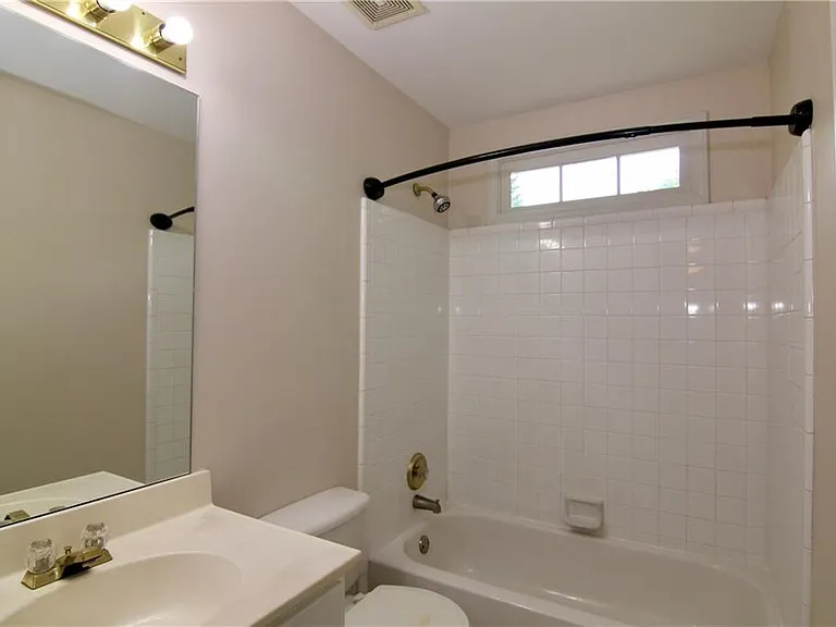 3060 Winston Terrace Ct — Photo 20