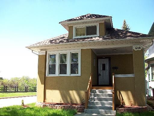1st image of 919 S Highland Ave