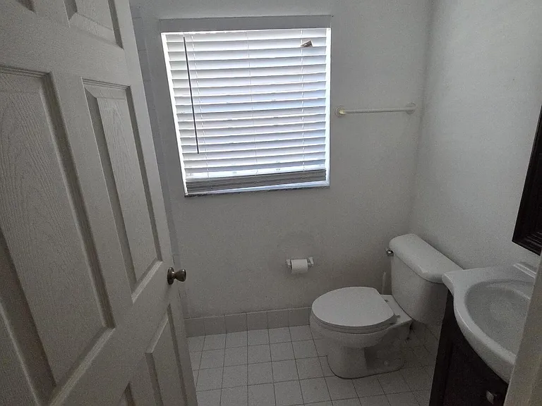 7093 Middlebury Dr #7093 — Photo 17