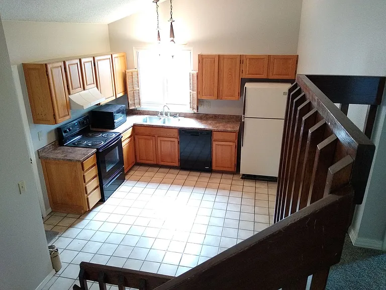 351 S Jefferson Ave — Photo 6
