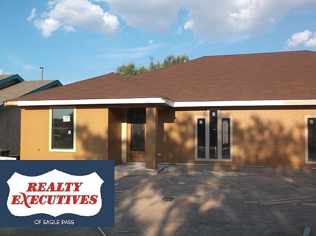 1st image of 439 Daisy E Diaz Dr