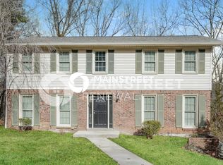 9109 Lakeridge Dr, Louisville, KY 40272