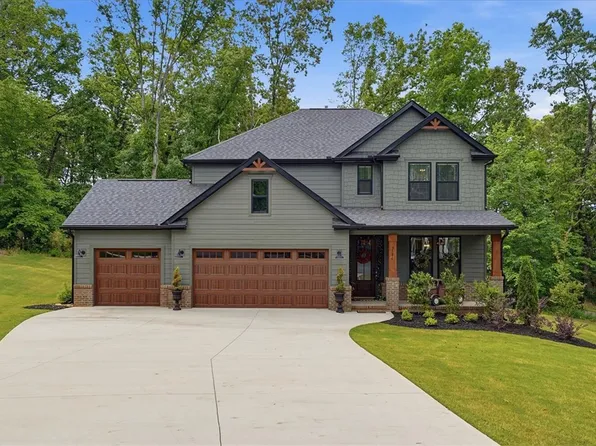 3106 Chatham Dr, Seneca, SC 29678