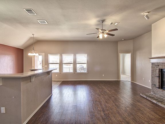 2nd image of 18520 Agua Dr