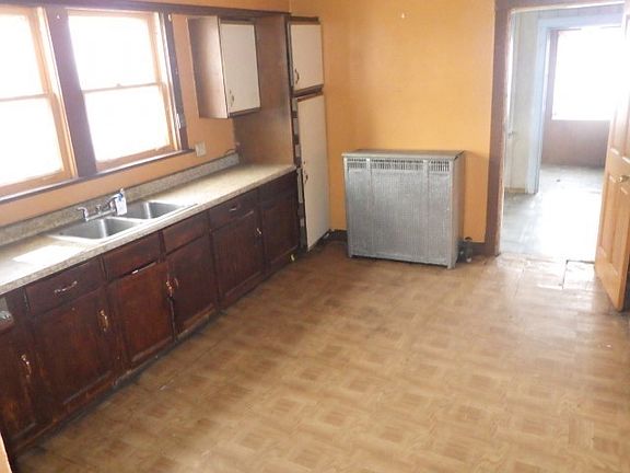 5th image of 7208 S Claremont Ave