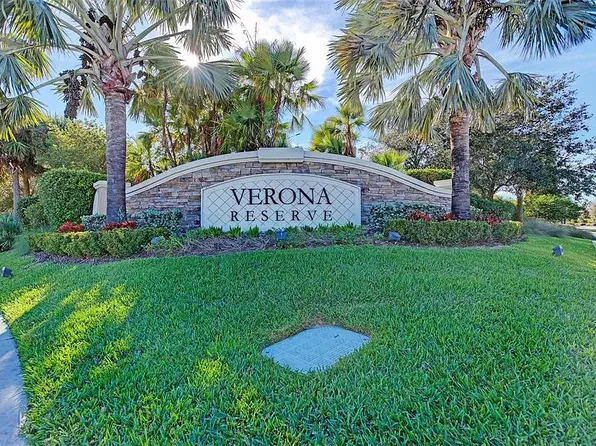 323 Capulet Dr, Venice, FL 34292
