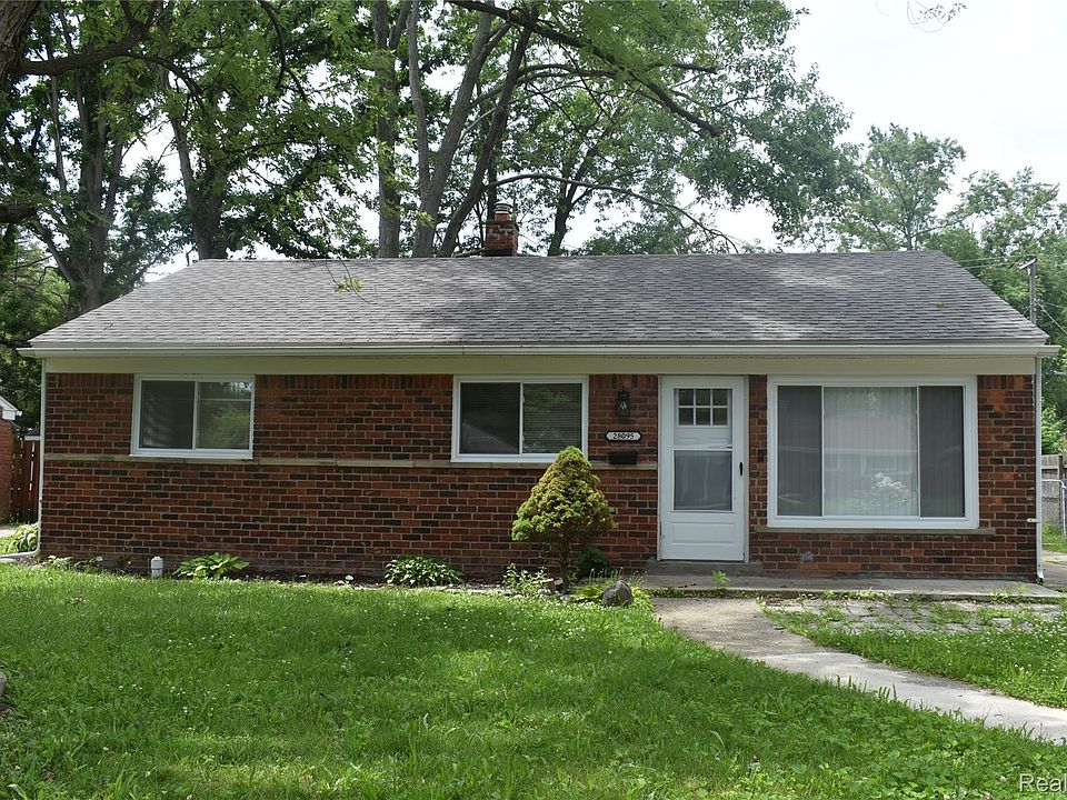 1st image of 28095 Selkirk St