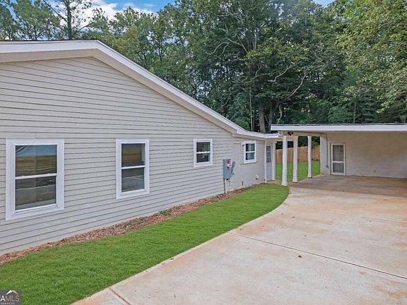 4th image of 3953 Rhyne Way SE