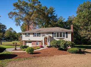 15 Salem St, Wilmington, MA 01887